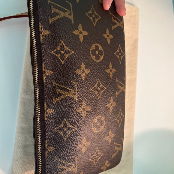 Louis Vuitton Pochette Accessoires w/ Tags PERFECT CONDITION - Picture 16 of 16